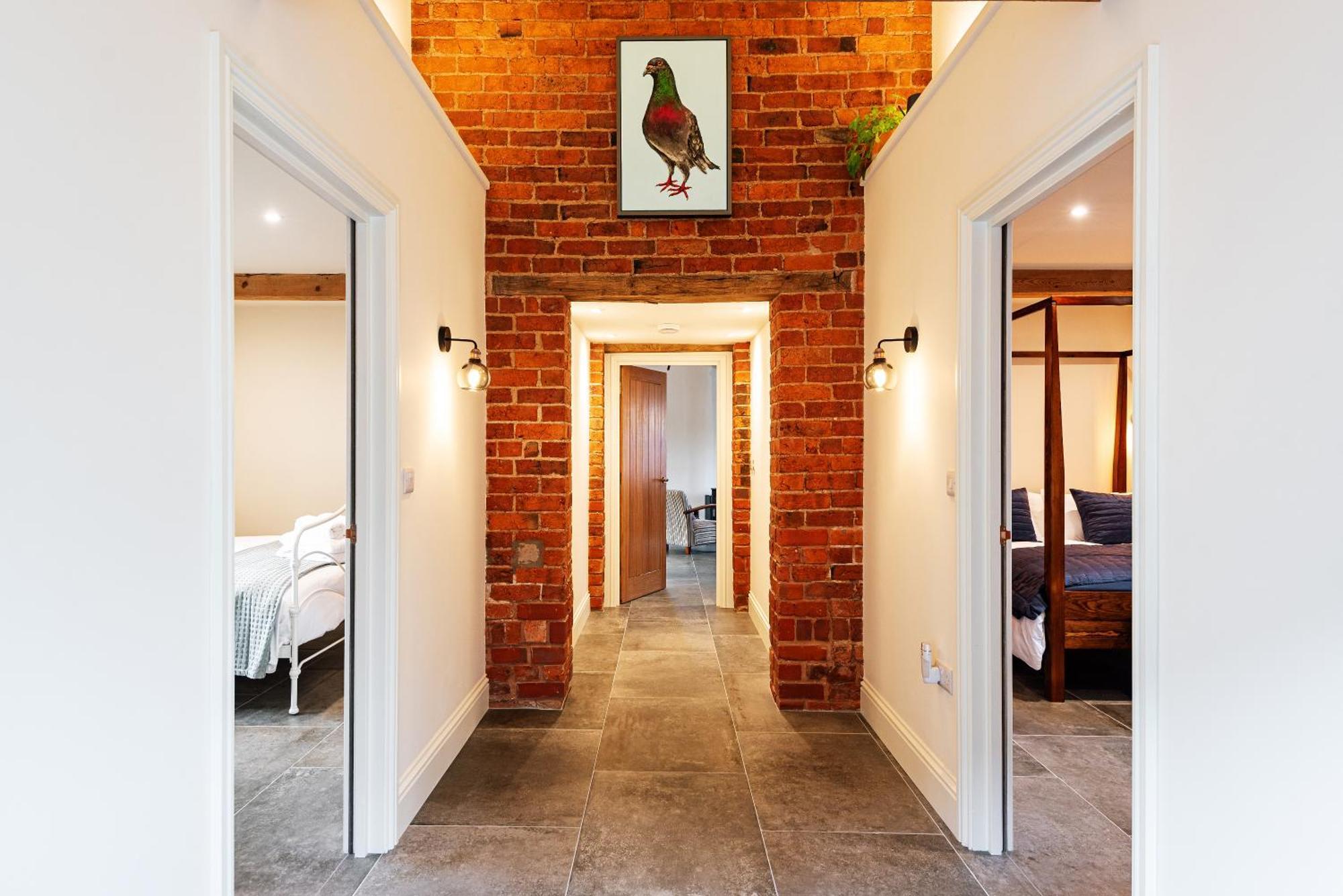 Вилла Pigeon House - Unique Barn With Private Garden, Hot Tub And Wood Burner Шрусбери Экстерьер фото